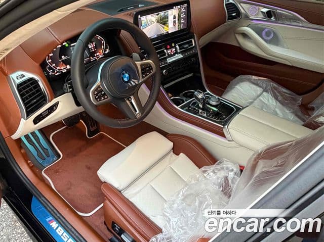 BMW 8 Series 2026 — Photo 7/12