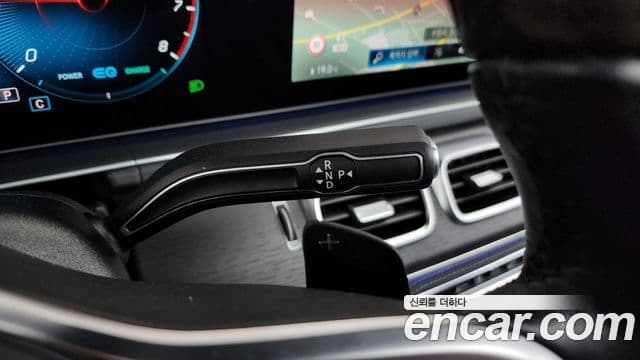 Mercedes-Benz GLS-Class 2022 — Photo 10/38
