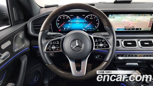 Mercedes-Benz GLS-Class 2022 — Photo 20/38