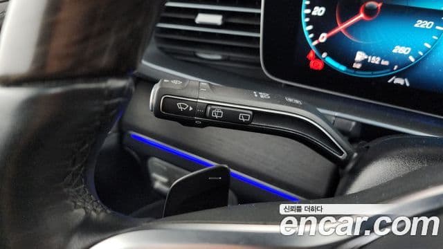 Mercedes-Benz GLS-Class 2022 — Photo 30/38