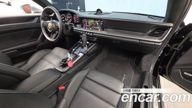 Porsche 911 2023 — Photo 2/31