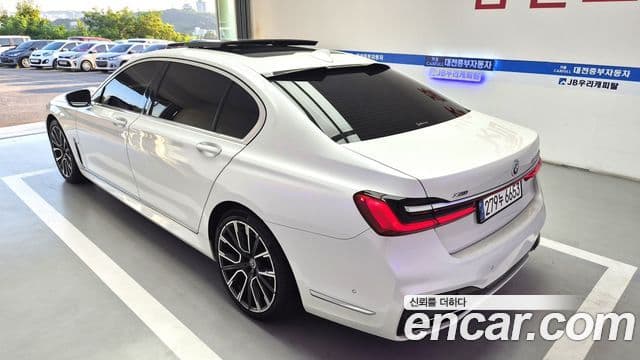 BMW 7 Series 2020 — Photo 17/20