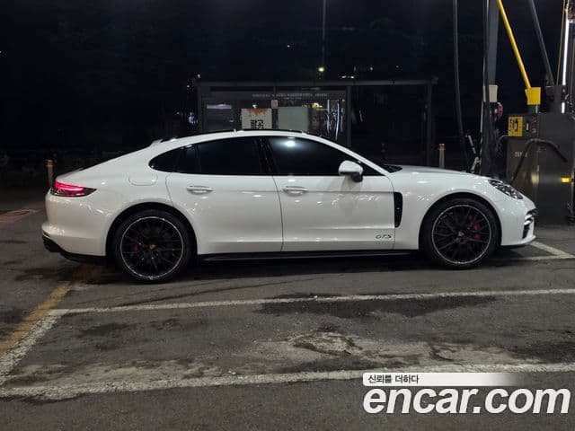 Porsche Panamera 2022 — Photo 16/20