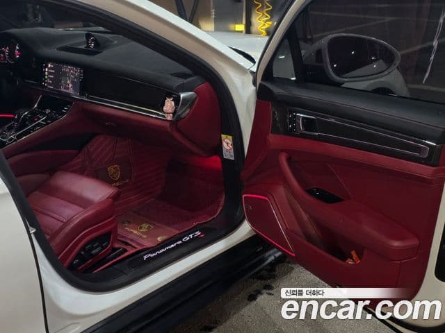 Porsche Panamera 2022 — Photo 8/20