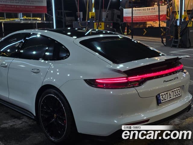 Porsche Panamera 2022 — Photo 3/20
