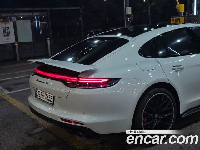 Porsche Panamera 2022 — Photo 12/20
