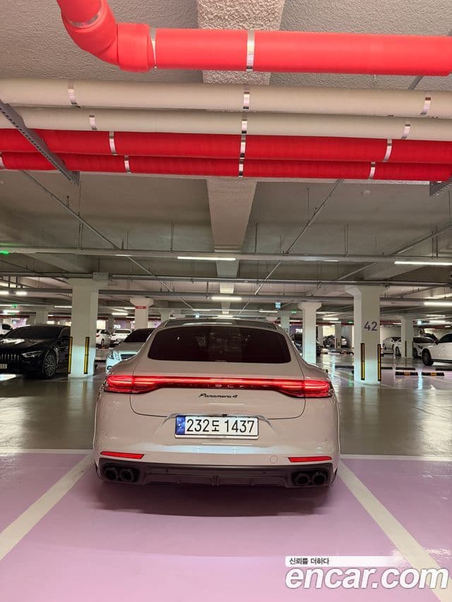 Porsche Panamera 2023 — Photo 4/12