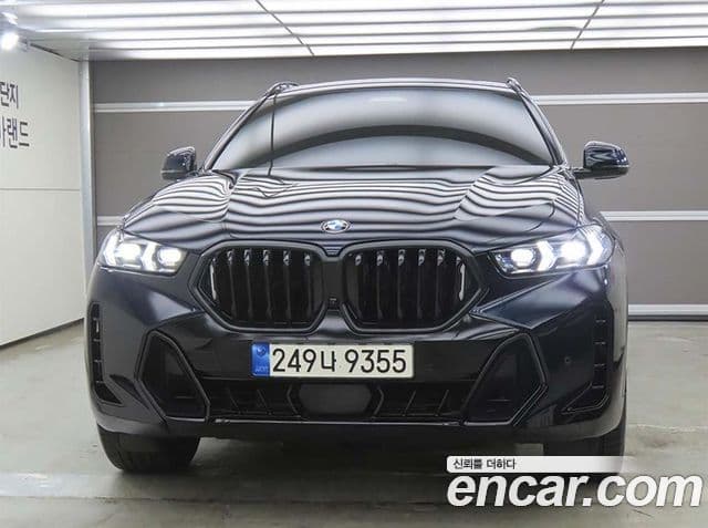 BMW X6 2023 — ფოტო 18/20
