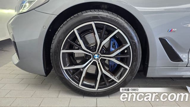 BMW 5 Series 2023 — Photo 20/35