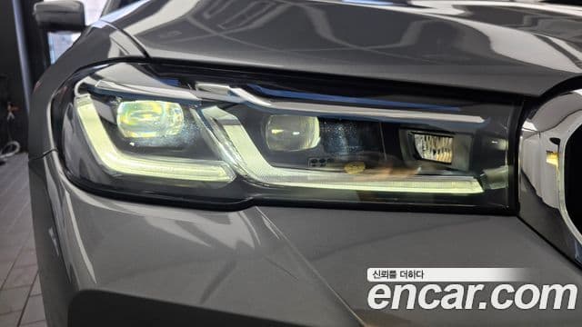 BMW 5 Series 2023 — Photo 35/35