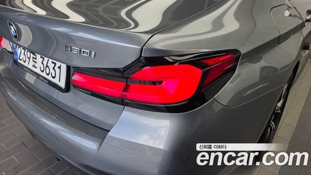BMW 5 Series 2023 — Photo 29/35