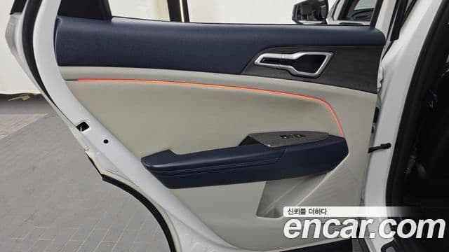Kia Sportage 2022 — Photo 12/32