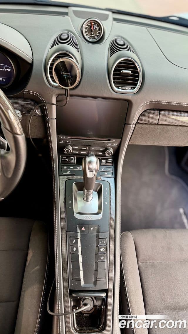 Porsche 718 Cayman 2021 — Photo 12/19