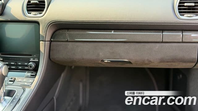 Porsche 718 Cayman 2021 — Photo 3/19