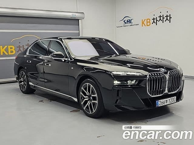 BMW 7 Series 2025 — Photo 15/20