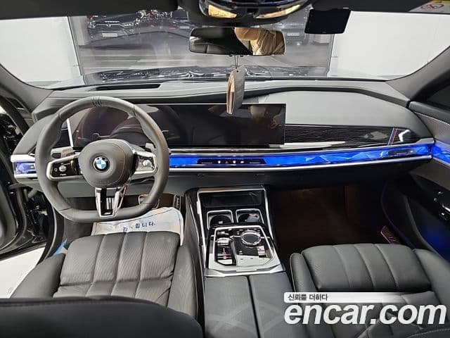 BMW 7 Series 2025 — Photo 4/20