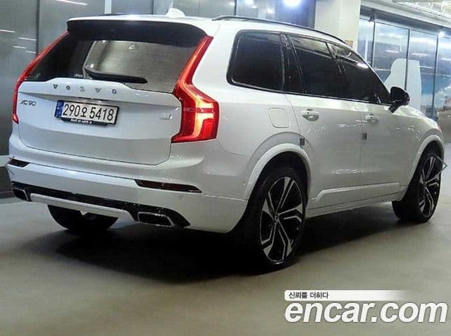 Volvo XC90 2020 — Photo 11/20