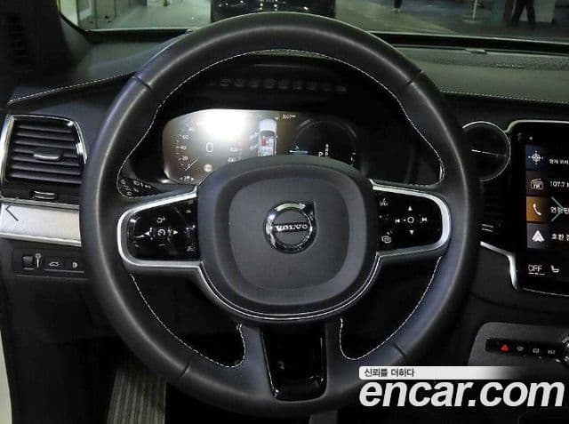 Volvo XC90 2020 — Photo 13/20