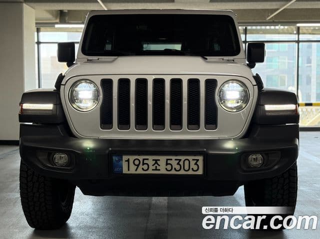 Jeep Wrangler 2021 — ფოტო 5/20