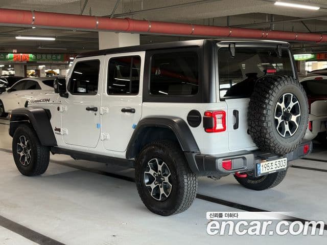 Jeep Wrangler 2021 — ფოტო 9/20
