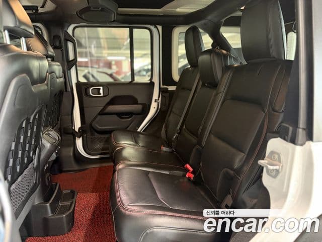 Jeep Wrangler 2021 — ფოტო 3/20