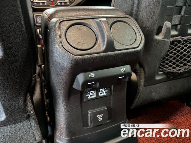 Jeep Wrangler 2021 — ფოტო 1/20