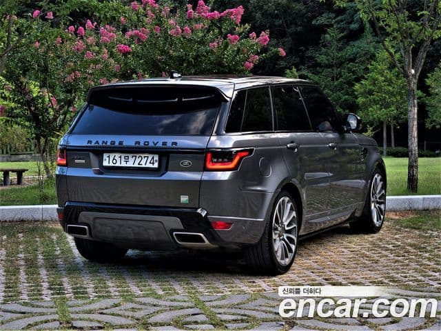 Land Rover Range Rover Sport 2019 — Photo 13/20