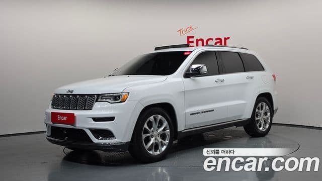 Jeep Grand Cherokee 2019 — Şəkil 19/37