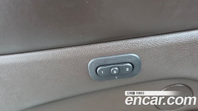 Jeep Grand Cherokee 2019 — Şəkil 11/37