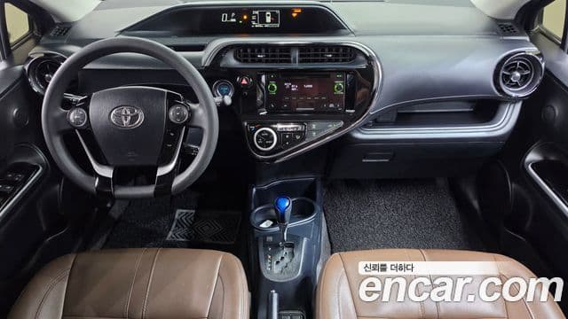Toyota Prius C 2020 — Şəkil 28/31
