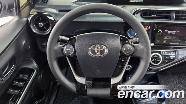 Toyota Prius C 2020 — Şəkil 23/31