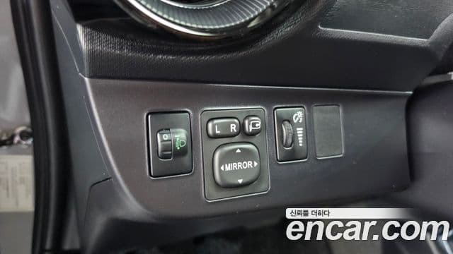 Toyota Prius C 2020 — Şəkil 17/31