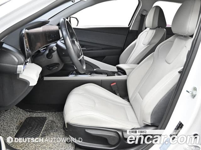 Hyundai The New Avante Hybrid 2020 — Photo 15/20
