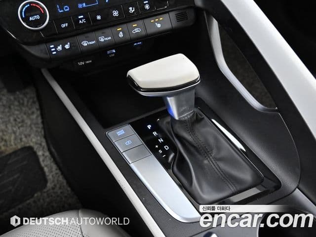 Hyundai The New Avante Hybrid 2020 — Photo 19/20