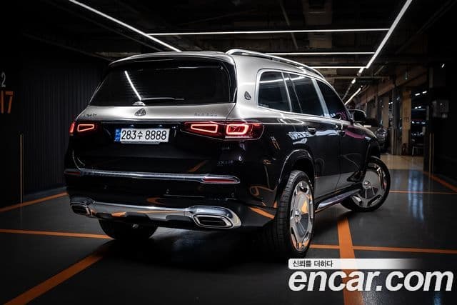 Mercedes-Benz GLS-Class 2022 — Photo 1/11