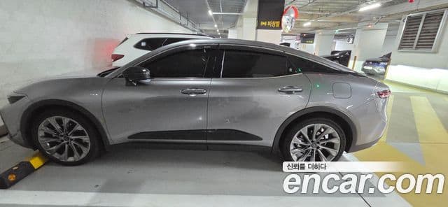 Toyota Crown Crossover 2025 — Фото 15/16