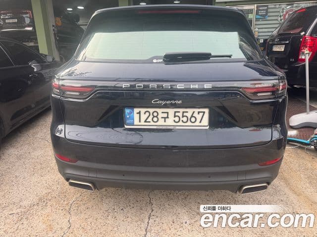 Porsche Cayenne 2021 — Photo 4/6