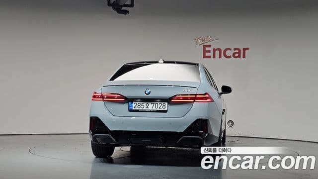 BMW 5 Series 2024 — Şəkil 15/36