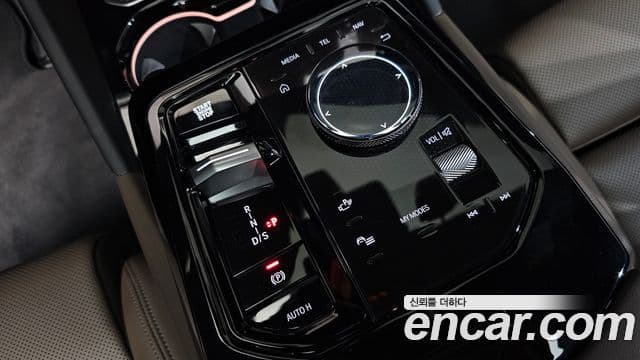 BMW 5 Series 2024 — Şəkil 11/36