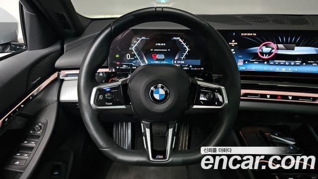 BMW 5 Series 2024 — Şəkil 23/36