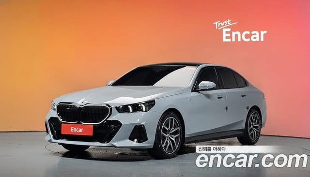 BMW 5 Series 2024 — Şəkil 31/36