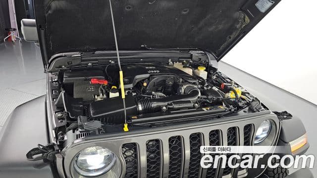 Jeep Gladiator 2021 — Photo 14/31