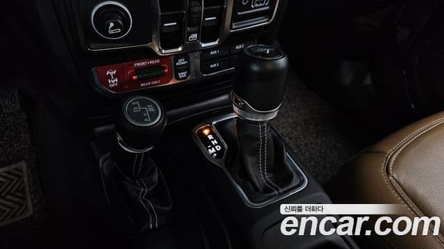 Jeep Gladiator 2021 — Photo 1/31