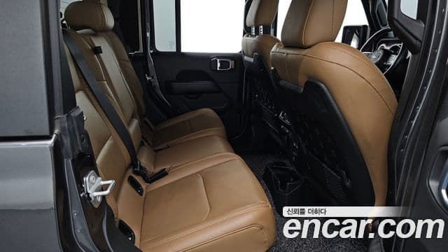 Jeep Gladiator 2021 — Photo 25/31