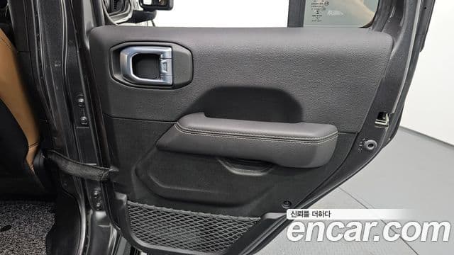 Jeep Gladiator 2021 — Photo 13/31