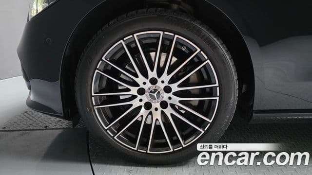 Mercedes-Benz C-Class 2022 — ფოტო 15/31