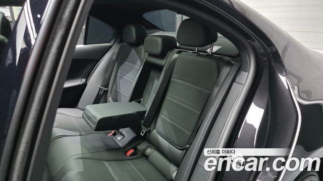 Mercedes-Benz C-Class 2022 — ფოტო 22/31