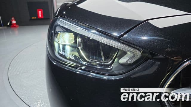 Mercedes-Benz C-Class 2022 — ფოტო 2/31