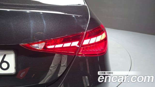 Mercedes-Benz C-Class 2022 — ფოტო 20/31