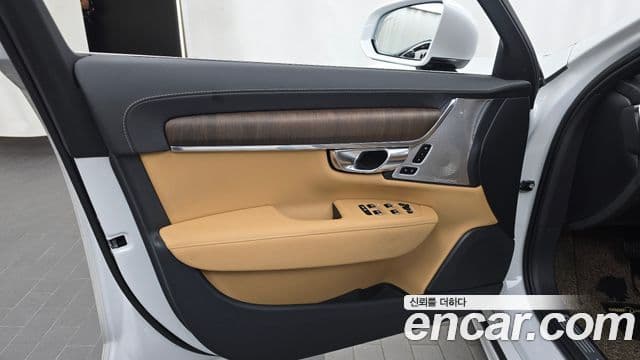 Volvo S90 2022 — ფოტო 5/33